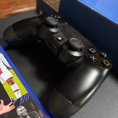 PS4 Jet Black 1TBの画像