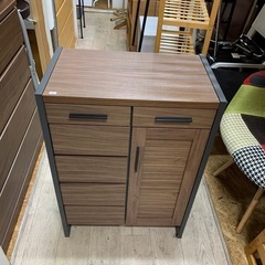 キャビネット　収納家具の画像