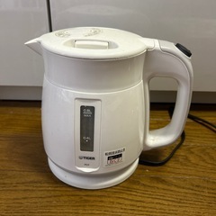 電気ポットの画像