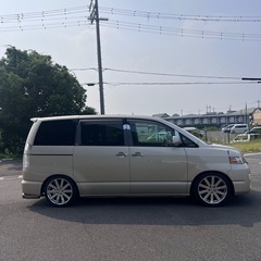 トヨタ　ヴォクシー 67.000km 車検付き！　自動車税支払い済み　滋賀県の画像