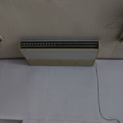 古い天釣り型のエアコンです。の画像