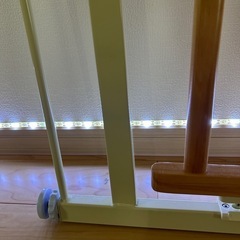 カトージ　勝手に閉まる　ベビーゲート　　の画像