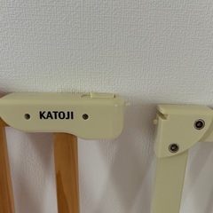 カトージ　勝手に閉まる　ベビーゲート　　の画像