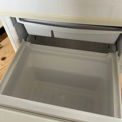 7月7日迄限定特別価格　2011年製シャープノンフロン冷凍冷蔵庫　SJ＿14Y　137ℓ　※101の画像