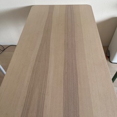IKEAテーブル