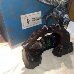 鷹の置物　鷹 鳥 置物 木 木製 インテリア ワシ 風水 和 アクセサリーの画像