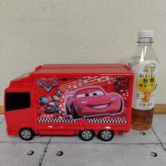 （大幅値下げ）カーズ　ミニカーを収納できるトラックのおもちゃの画像
