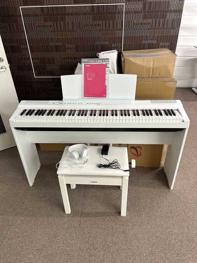 新規購入 ☆美品☆2021年製☆ホワイト色☆YAMAHA☆電子ピアノ☆ (井上まき その他
