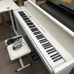 ☆美品☆2019年製☆ホワイト色☆KORG☆電子ピアノ☆の画像