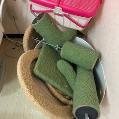 猫のキャットタワーの画像