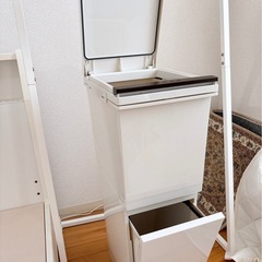 ゴミ箱の画像