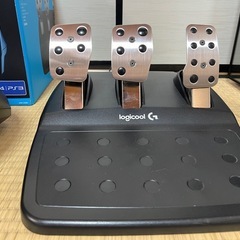 Logitech G29 ハンドルコントローラー シフター付き 電源なしの画像
