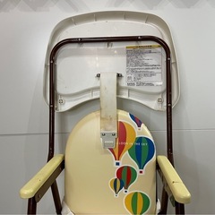 KATOJI 子ども用ハイチェア プラスチック部分に変色あり 中古の画像