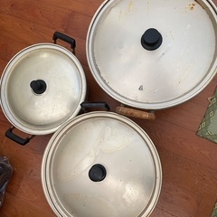 🍲アルミ鍋　両手鍋大中小　3種類あります。