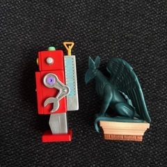 【ディズニー限定】ファストパス発券機とシークレットホーンテッドマンションガーゴイルの画像
