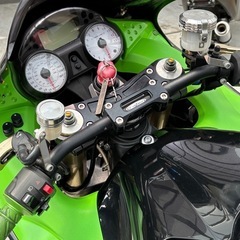 車検長いR9年7月迄Kawasaki Ninjaロング　zx-14ロンスイzx-14r ウォンウォン系・カスタム多数・4連イカリング・迫力の2本出しマフラー・ワイド＆ローの画像