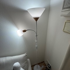 フロアライト　リモコン付きの画像