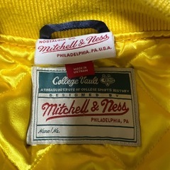 ヴィンテージ　Mitchell & Ness MICHIGAN スタジャンの画像