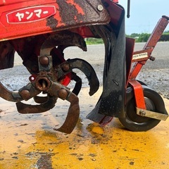 ヤンマー　管理機 SK35E 正転逆転　土上げ 土入れ 土上機 Wタイヤ 最大2.4馬力 作業幅 330mm ハンドル回動上下 畝立て 溝上げ 野菜 耕運機 動画ありの画像