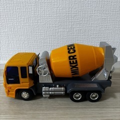 イスズ　ミキサー車の画像