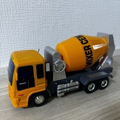 イスズ　ミキサー車の画像