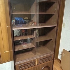 レトロな食器棚【上下で分離します】の画像