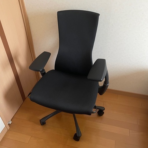 ハーマンミラー エンボディチェア グラファイトベース