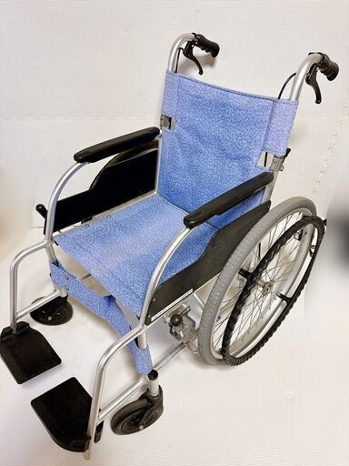 松永製作所 青い折りたたみ式介助用車椅子（車いすレンタル商品