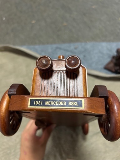 アンティーク 1931年製のメルセデス・ベンツSSKLの木製模型