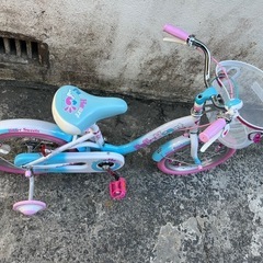 美品‼️4輪車16インチ自転車キッズバイクトイザらス限定‼️ハードキャンディ🍬バイク🍉プロフ必読の画像