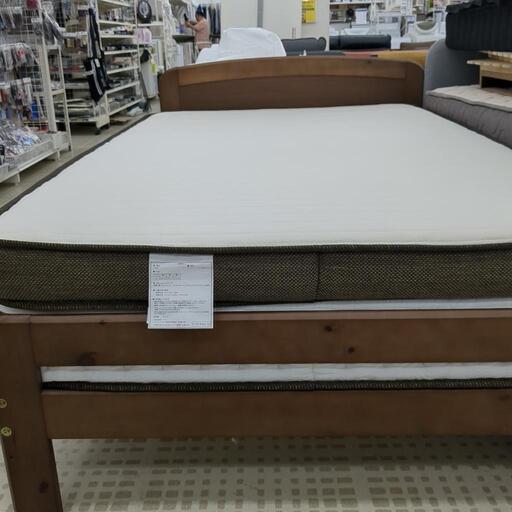 セミダブルベッド