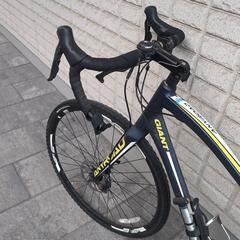 GIANT　ロードバイクの画像