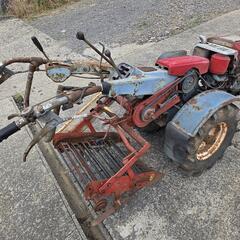 🌟クボタ🌟　じゃがいも掘り取り機の画像