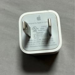 【取引終了】【美品・Apple純正品】 iPhone ライトニングケーブル 1m USBケーブル 充電器も純正品の画像
