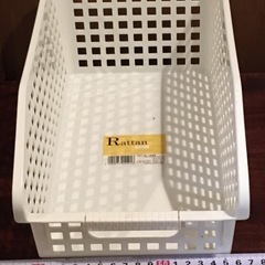 収納上手 白 かご バスケット　プラスチック製の画像