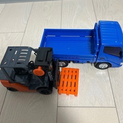 車のおもちゃ