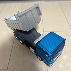 トラックのおもちゃの画像