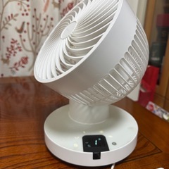 新品FF-SG200W-W 360度首振り卓上扇風機の画像