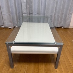 【ニトリ】ガラステーブル