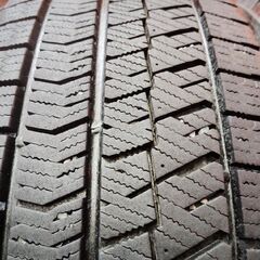 BS BRIDGESTONE BLIZZAK VRX2 205/65R16 16インチ スタッドレス 4本 23年製 MINIクロスオーバー 10系アルファード ヤリスクロス等 (KTF303)の画像