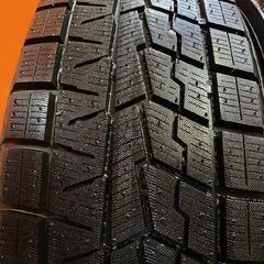 【未走行に近い】YOKOHAMA ice GUARD iG70 215/65R16 16インチ スタッドレス 2本 23～24年製 アルファード CX-30 ヴェルファイア等(KTO425)の画像