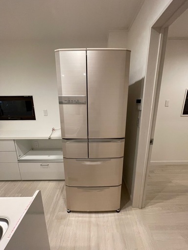 美品】三菱 冷蔵庫 545L 大容量 MR-E55R-F1形