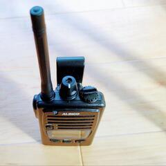 【新品】ALINCO DJ-P221は、超コンパクトな薄型軽量の無線機の画像