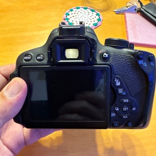 Canon EOS Kiss X7i デジタル一眼レフ