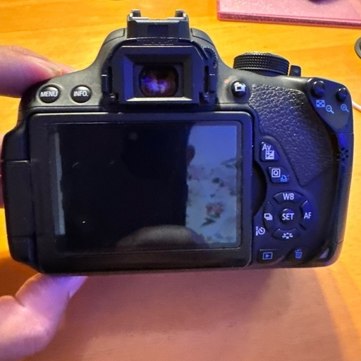 Canon EOS Kiss X7i デジタル一眼レフ