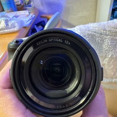 EXILIM EX-F1コンパクトデジタルカメラの画像