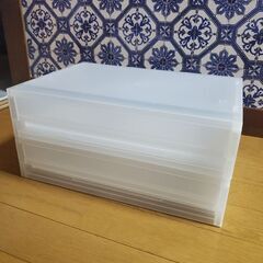 カリモク　シューズラック　無印良品の引き出し式ケース２個の画像