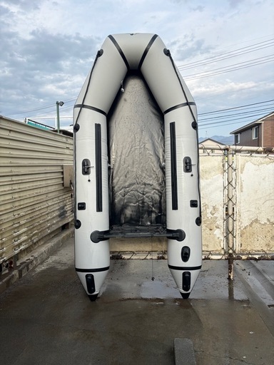 ゴムボートヒルストーン