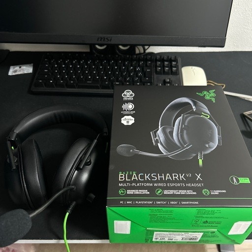 ゲーミングモニター  180Hz 1ms ヘッドホン