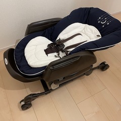 combi ハイローチェア　ネムリラエッグクッションの画像